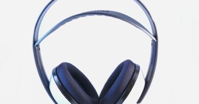 headphones 15600 1280