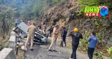 उत्तराखंड में 200 फीट नीचे गिरी कार, 5 की मौत