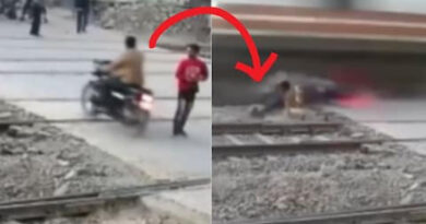 The train was coming at high speed, the bike rider started crossing the gate, the man in red kurta ran to stop, then there was a crash..