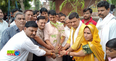 एक पेड़ माँ के नाम अभियान का पूर्व विधायक रामलाल शर्मा ने किया शुभारंभ