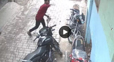 Kanpur: Young man chased and beaten after bike touched him