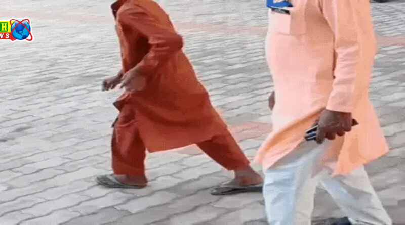 मुरादाबाद : छात्रों को न्यूड कर मौलाना ने की अश्लील हरकत