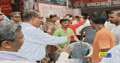 पीलीभीत : सपा कार्यालय को खाली कराने पहुंचे 50 अफसर, गुस्साए सपाई भिड़े