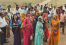 शराबबंदी को लेकर एसडीएम को सौंपा ज्ञापन