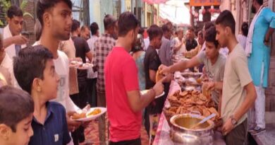 गोवर्धन मंदिर पर विशाल भंडारे का आयोजन