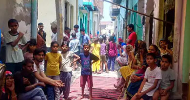 खुर्जा : घर के बाहर खेल रहे मासूम को मेटाडोर ने कुचला