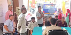 खुर्जा : प्रधानाचार्य पर दो छात्राओं से छेड़छाड़ का आरोप, FIR दर्ज