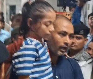 बच्ची के पेट में छूटा धागा, अस्पताल बंद, जांच में डॉक्टर दोषी