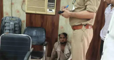 बुलंदशहर : छात्रा से छोड़खानी करने पर युवक के आधे बाल-मूछ काटे