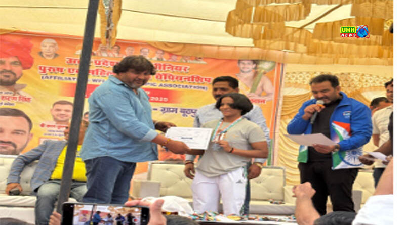 खुर्जा की बेटी सलोनी ने ब्रोंज मेड़ल किया प्राप्त