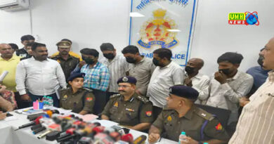 गाजियाबाद : क्राइम ब्रांच इंस्पेक्टर रिश्वत लेते अरेस्टगाजियाबाद : क्राइम ब्रांच इंस्पेक्टर रिश्वत लेते अरेस्ट