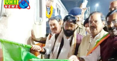 बुलंदशहर : चोला स्टेशन पर महानंदा एक्सप्रेस का ठहराव शुरू