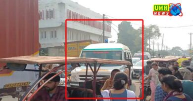 खुर्जा : जेवर अड्डा चौराहे पर भीषण जाम, एम्बुलेंस फंसी