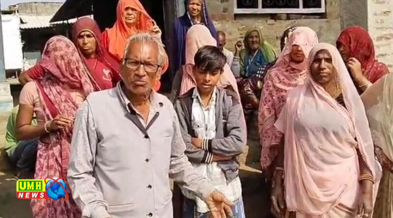 भीलवाड़ा : समय पर होगा राशन वितरण, डीलर ने की गामीणों के साथ बैठक