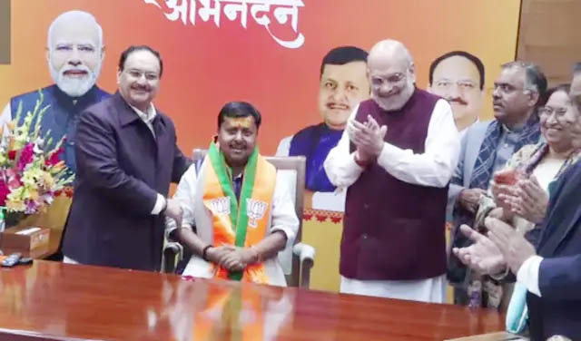 दिल्ली पार्टी हेडक्वार्टर में कुर्सी पर विराजमान हुए नए कार्यकारी अध्यक्ष नितिन नबीन