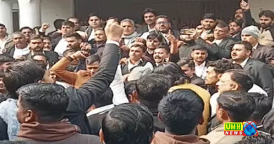 Mathura DM should be transferred, chambers of 3000 lawyers broken, lawyer said - City Magistrate is a thief