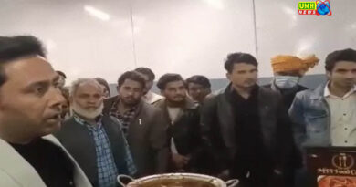 अलीगढ़ : शादी में बीफ का काउंटर लगाने पर बवाल, भाजपा नेता के बेटे को पीटा