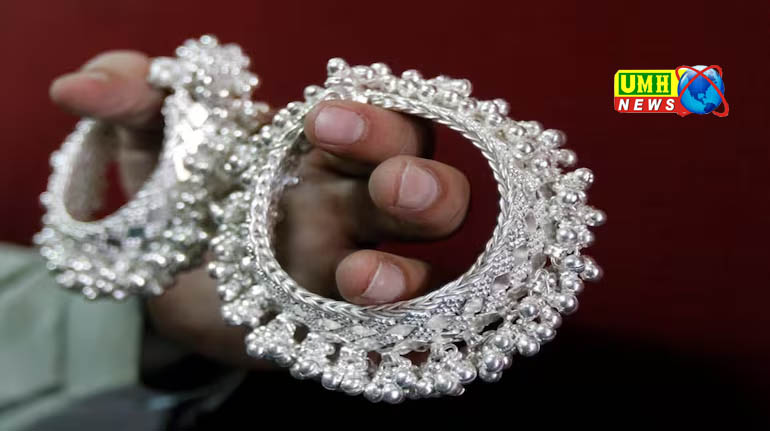 Silver became cheaper by Rs 8000