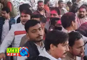 UGC के नए नियमों पर रोक, काशी में उड़े रंग-गुलाल