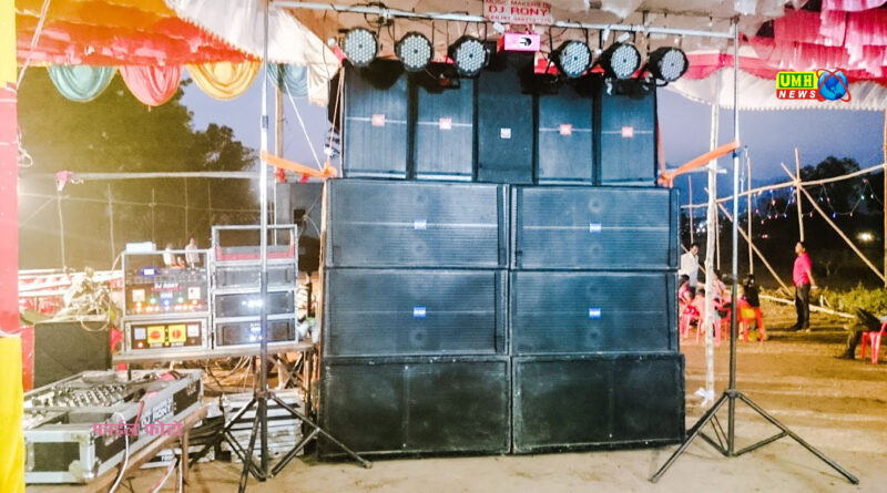 खुर्जा। कान्हा मैरिज होम में देर रात तक तेज डीजे बजाने को लेकर पुलिस को दी तहरीर