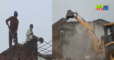 संभल में मौलाना के 3 मकानों पर चला बुलडोजर,  ड्रोन से निगरानी
