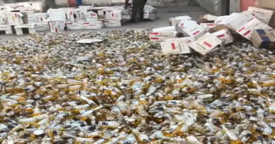 हापुड़ : ढाई करोड़ की एक्सपायर शराब नष्ट