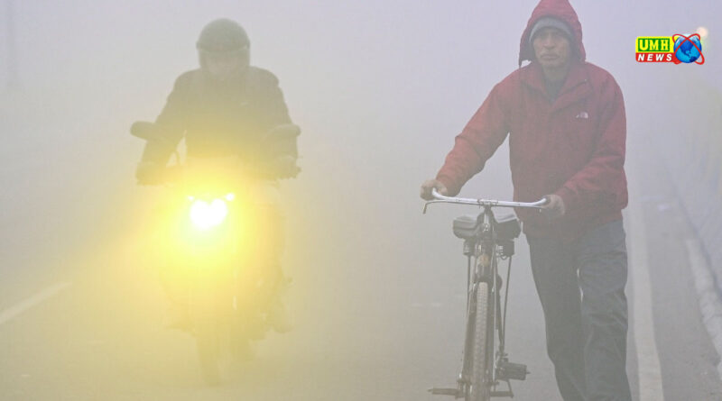 बुलंदशहर में घना कोहरा, सर्दी बढ़ी