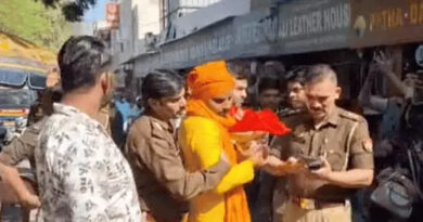 आगरा : ताजमहल पर गोमूत्र चढ़ाने जा रहे हिंदूवादी नेता को खदेड़ा