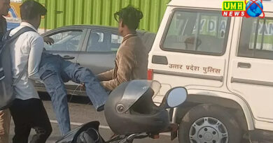 खुर्जा।  दशहरा फ्लाईओवर पर हुआ हादसा, दूसरा घायल