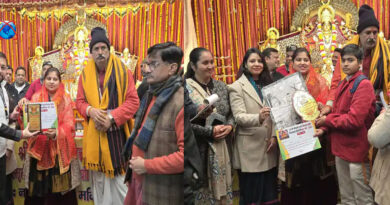 खुर्जा में नवदुर्गा मंदिर की 31वीं वर्षगांठ पर चित्रकला प्रतियोगिता