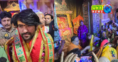 वृंदावन : धीरेंद्र कृष्ण शास्त्री ने किया डोलाओं का पूजन, सनातनी नव संवत्सर शोभायात्रा