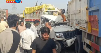 कौशांबी मुंडन कराकर लौट रहे थे, पिकअप ट्रेलर में घुसी