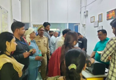 खुर्जा में SDM ने किया गैस एजेंसियों का निरीक्षण