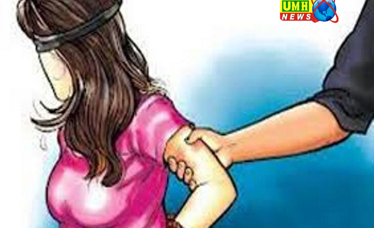  खुर्जा : हेडमास्टर  ने की छात्रा से छेड़छाड़, स्कूल में हंगामा