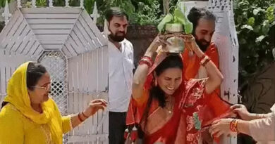 महाकुंभ वाले IITian बाबा शादी करके पहली बार पहुंचे घर