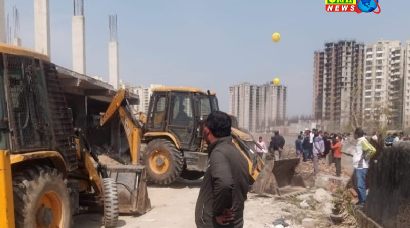 इन्वेस्टमेंट का झांसा देकर लोगों को जमीन बेच रहे थे, चला बुलडोजर