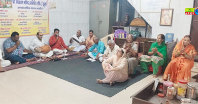 Recitation of Hanuman Chalisa on the occasion of Purushottam month in Shri Govardhan Temple